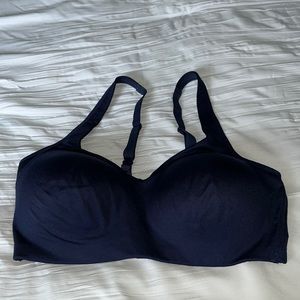 Vanity Fair lined cups size L like new